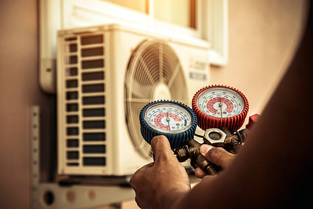 Professional Hvac Installation technician working in O Fallon, IL
